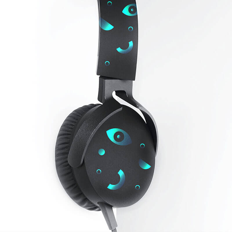 earphonesEarphones-020820